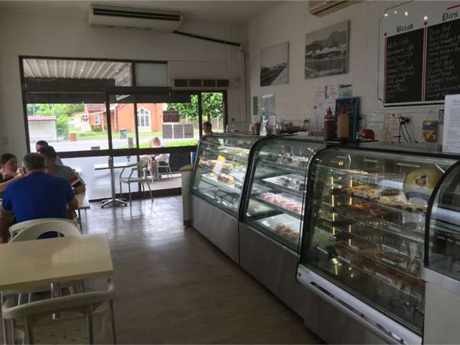 Buy a Bakery in tropical paradise established 18 years Businesses for